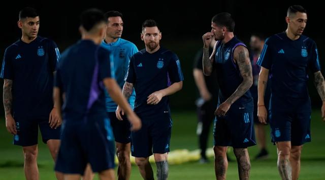 咪咕体育直播APP下载-【前瞻】斯卡洛尼变阵5后卫要和范加尔比谁更保守？